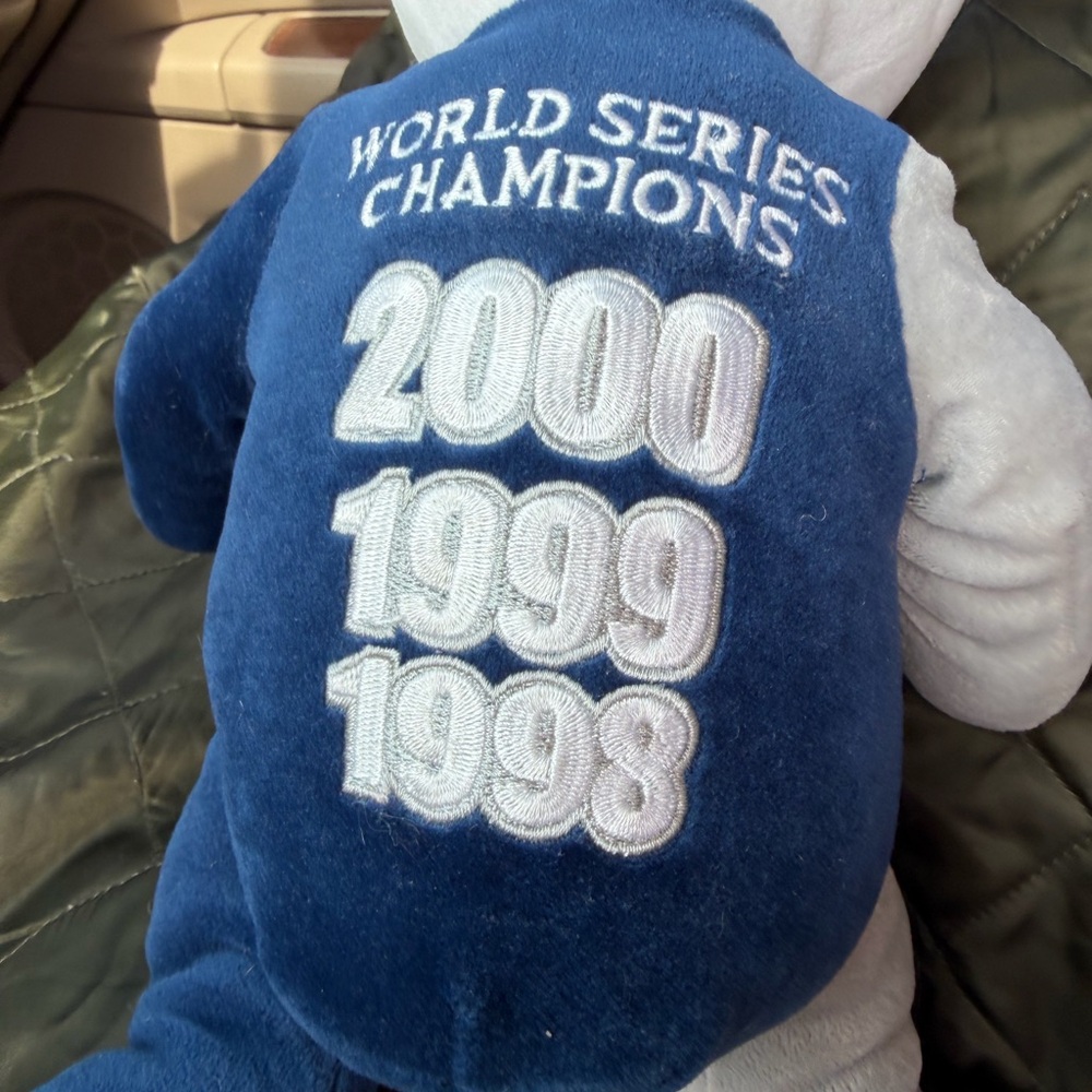 New York Yankees World Series Peat Plush Bear - Blue & Gray - Picture 2 of 5